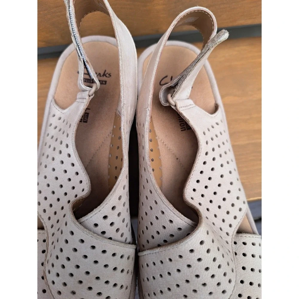 Clarks Women's Pink Wedge Sandals 8.0 Perforated Nubuck Leather Cushion Footbed
